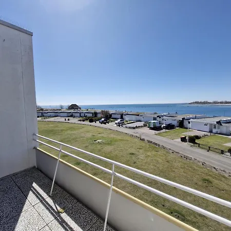 Suedstrand-blick * Fehmarn